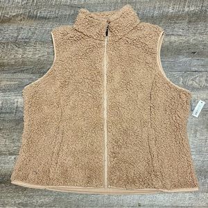 2XL fleece vest, NWT